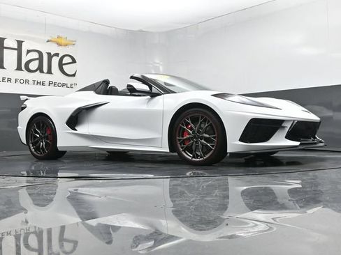 Used 2026 Chevrolet Corvette Stingray Preferred Conv w/ Z51 Performance Package RWD image 2