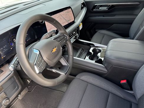 New 2026 Chevrolet Tahoe LS image 9