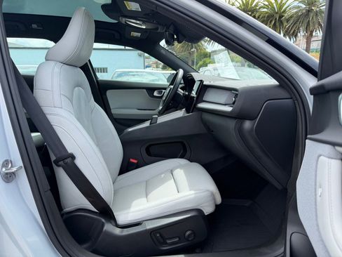 Used 2023 Polestar Polestar 2 w/ Pilot Pack image 37