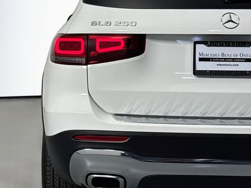 Certified 2022 Mercedes-Benz GLB 250 image 15