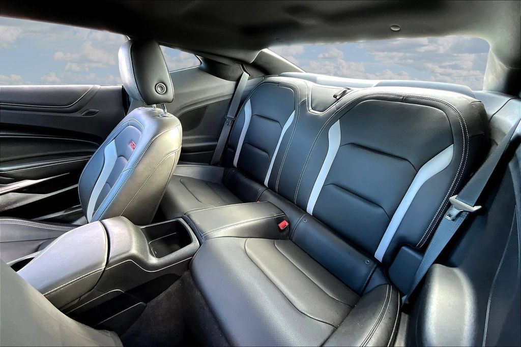 Used 2020 Chevrolet Camaro SS RWD image 19