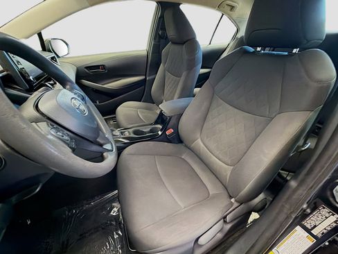Used 2022 Toyota Corolla LE image 11
