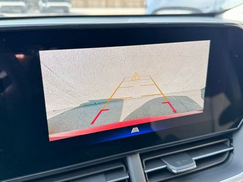 Certified 2024 Chevrolet Trax LT w/ Driver Confidence Package image 4