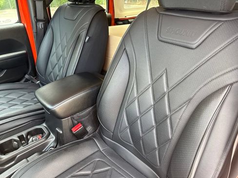 Used 2023 Jeep Wrangler Unlimited Sport AWD/4WD image 9
