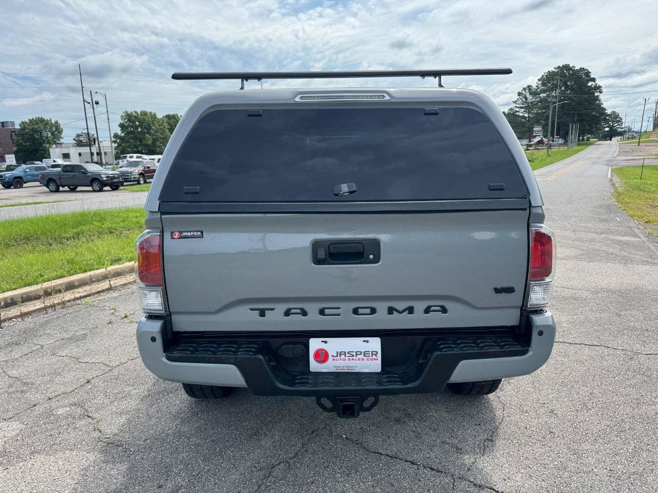 Used 2021 Toyota Tacoma TRD Off-Road w/ Technology Package AWD/4WD image 4