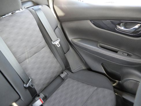 Used 2020 Nissan Rogue Sport SV w/ All-Weather Package image 14