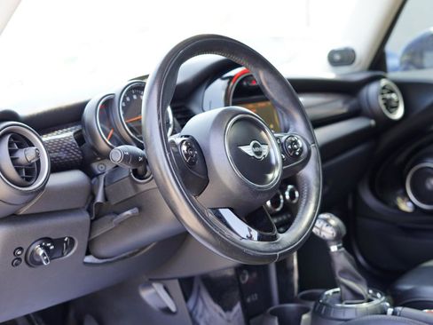 Used 2015 MINI Cooper S FWD image 9