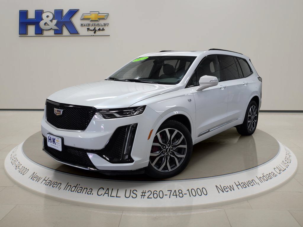 Used 2023 Cadillac XT6 Sport AWD/4WD image 3