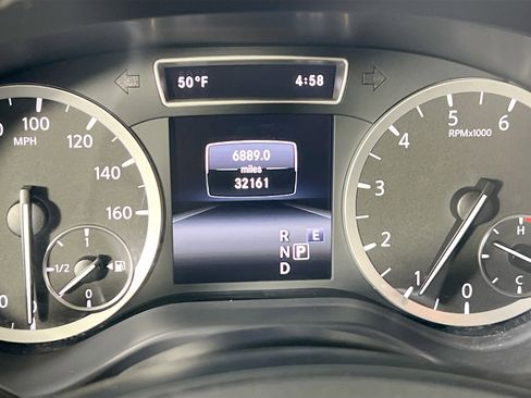 Used 2019 INFINITI QX30 Premium w/ Navigation Package image 12