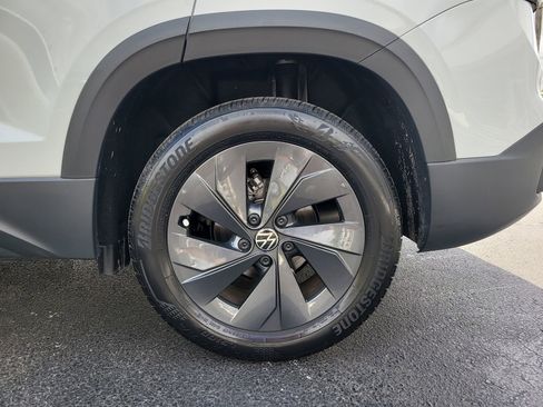 Certified 2025 Volkswagen Taos S image 9