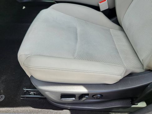 Used 2025 Nissan Ariya AWD image 11