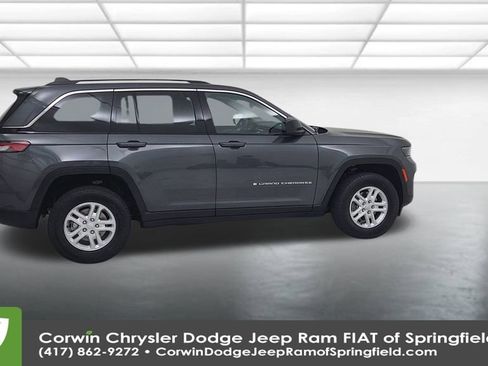 Certified 2023 Jeep Grand Cherokee Laredo image 16