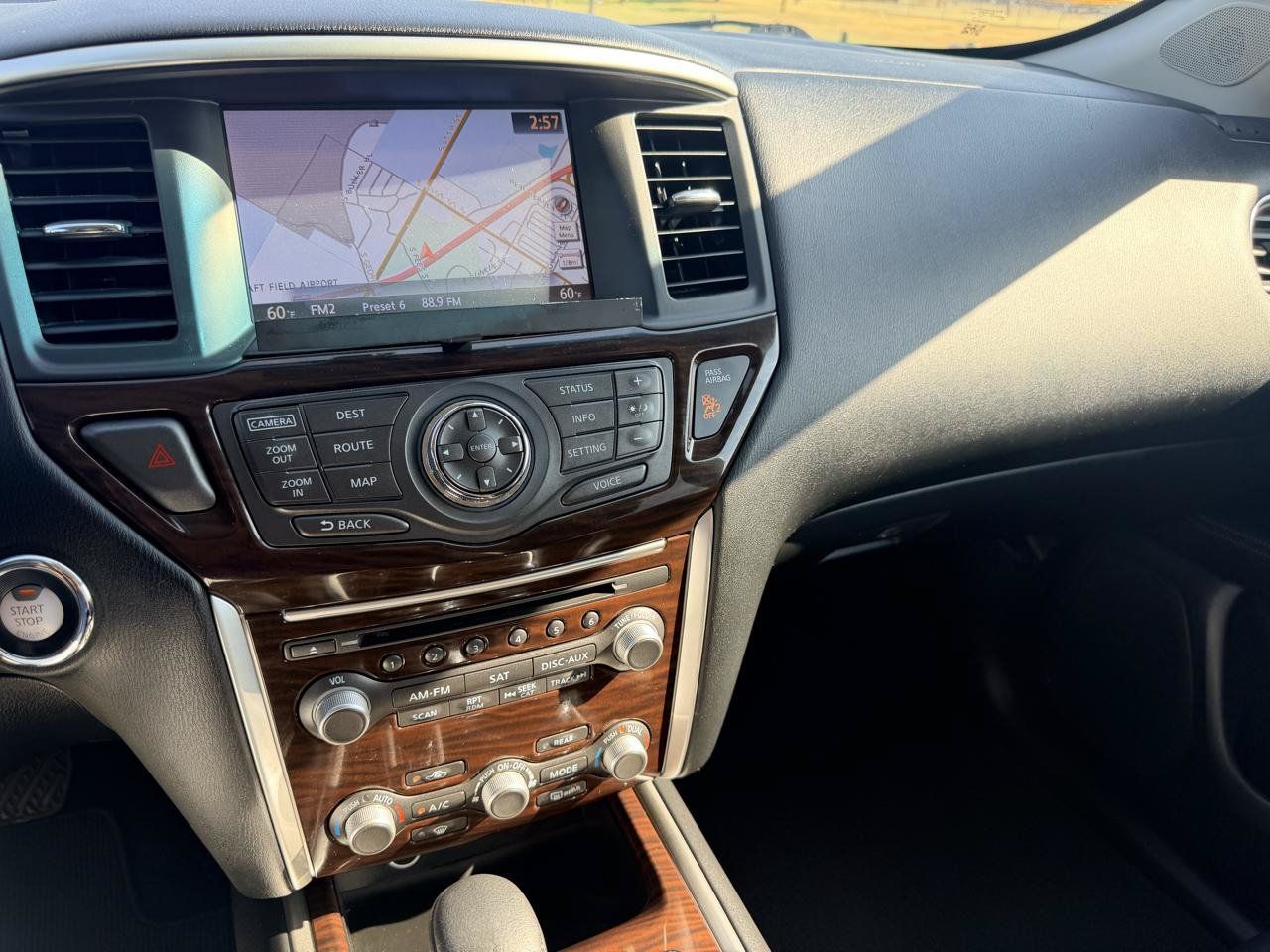 Used 2016 Nissan Pathfinder Platinum AWD/4WD image 19