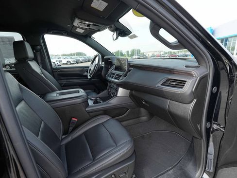 Used 2024 Chevrolet Suburban LT AWD/4WD image 23