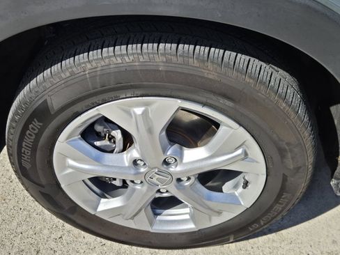 Certified 2025 Honda HR-V LX image 9