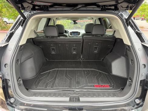 Used 2022 GMC Terrain Denali w/ Black Diamond Edition AWD/4WD image 10