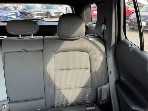 Used 2025 Chevrolet Equinox LT FWD image 38