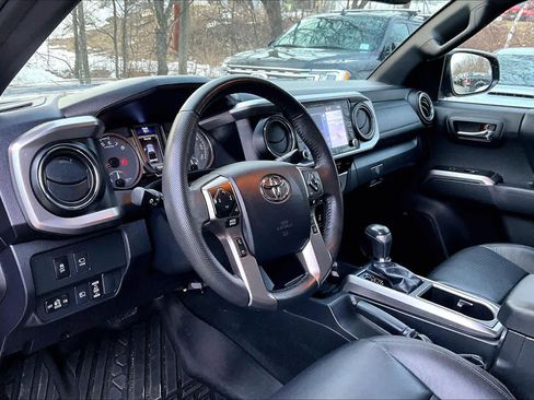 Used 2023 Toyota Tacoma Limited AWD/4WD image 17