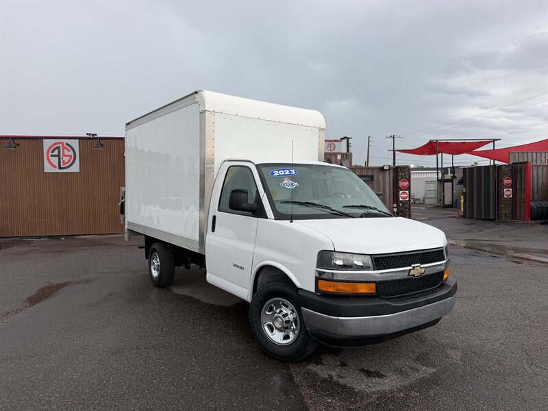 Used 2023 Chevrolet Express 3500 RWD image 1