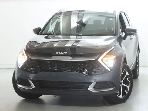 Used 2024 Kia Sportage EX AWD/4WD image 3