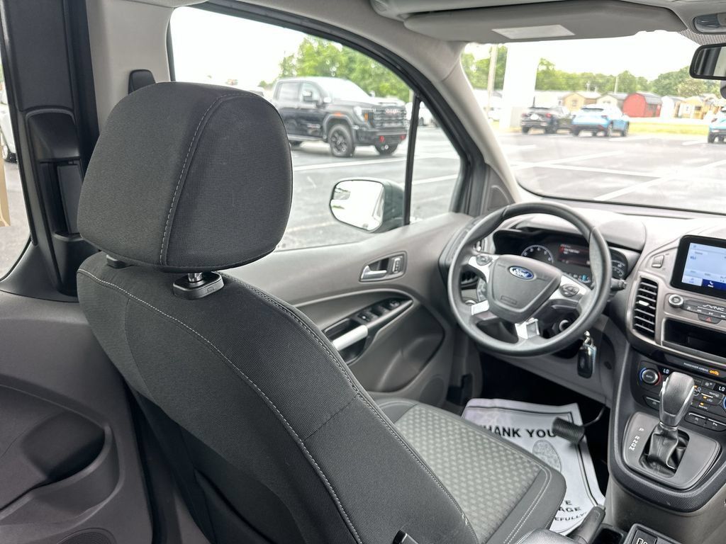 Used 2023 Ford Transit Connect XLT FWD image 15