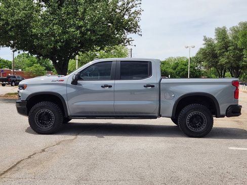Used 2025 Chevrolet Silverado 1500 ZR2 w/ Technology Package AWD/4WD image 3