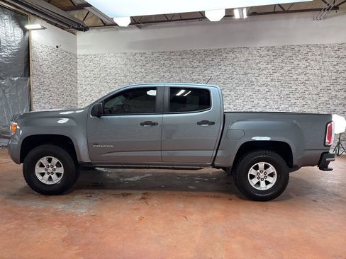 Used 2019 GMC Canyon 2WD Crew Cab w/ Convenience Package image 4