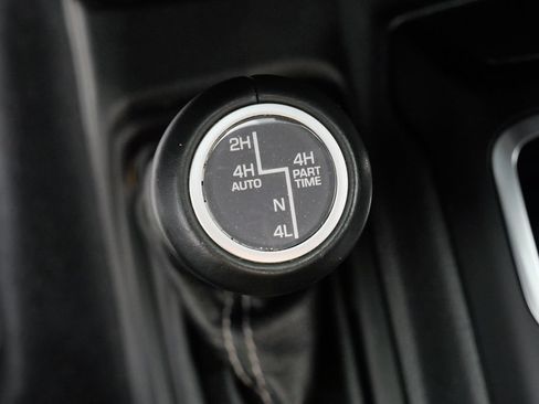 Used 2023 Jeep Wrangler Unlimited Sahara w/ Cold Weather Group AWD/4WD image 33