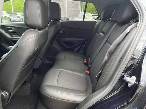 Certified 2022 Chevrolet Trax LT w/ LT Convenience Package AWD/4WD image 22