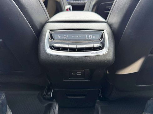 Used 2024 Cadillac XT6 Sport w/ Technology Package image 40