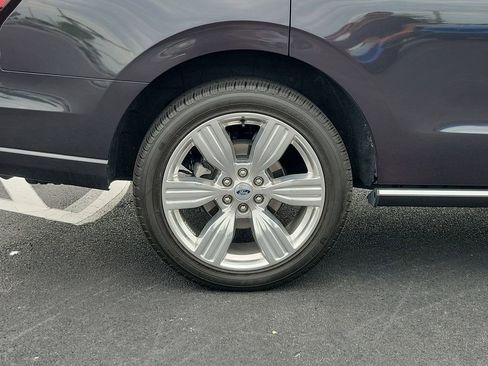 Used 2024 Ford Expedition Platinum AWD/4WD image 7