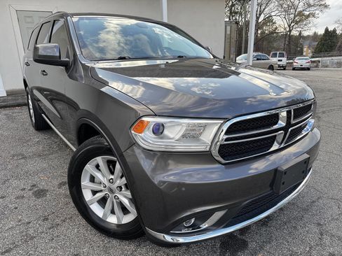 Used 2019 Dodge Durango SXT image 3