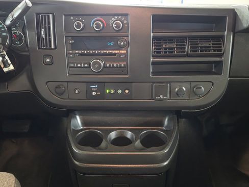 Used 2018 Chevrolet Express 2500 LS w/ Driver Convenience Package image 27