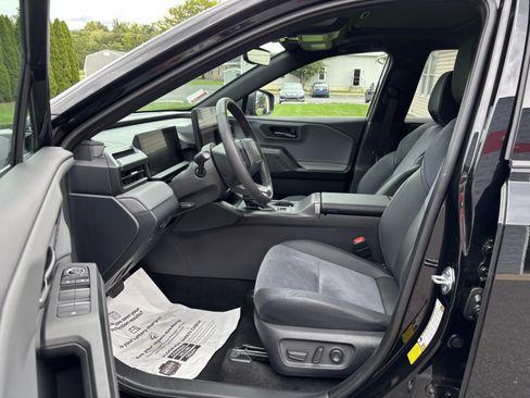 Used 2026 Toyota RAV4 XSE AWD/4WD image 12