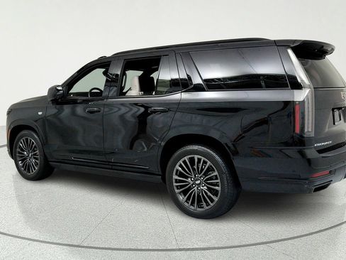 Certified 2025 Cadillac Escalade Sport Platinum w/ LPO, Floor Liner Package AWD/4WD image 3