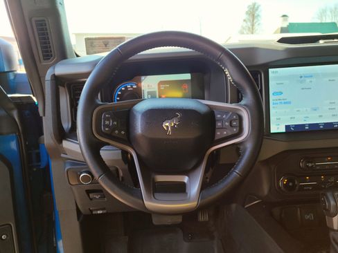 Used 2024 Ford Bronco Black Diamond image 10