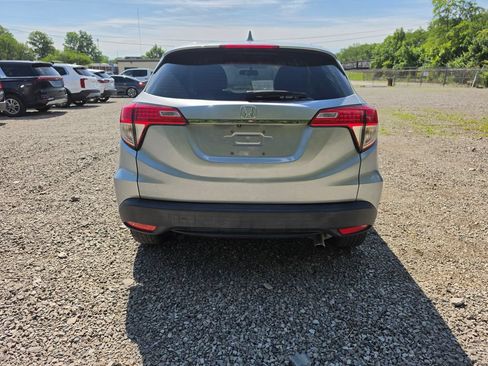 Used 2019 Honda HR-V LX image 6