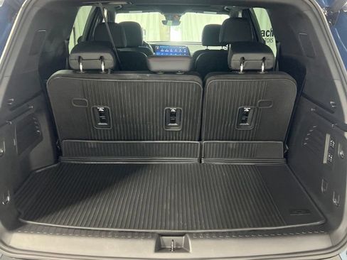 Used 2024 Chevrolet Traverse RS w/ LPO, Floor Liner Package AWD/4WD image 18