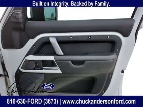 Used 2021 Land Rover Defender 110 X-Dynamic HSE image 27