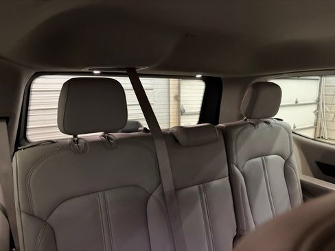 Used 2022 Jeep Wagoneer Series II AWD/4WD image 34
