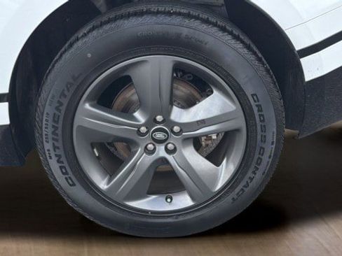 Used 2025 Land Rover Range Rover Velar Dynamic SE image 17