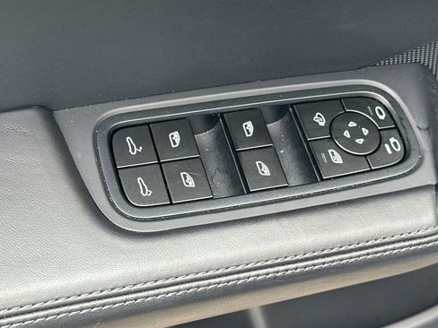 Certified 2024 Porsche Cayenne Turbo GT AWD/4WD image 12