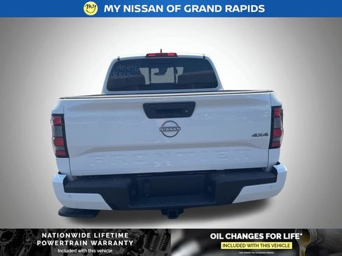 New 2026 Nissan Frontier SV w/ All-Weather Content Package AWD/4WD image 4