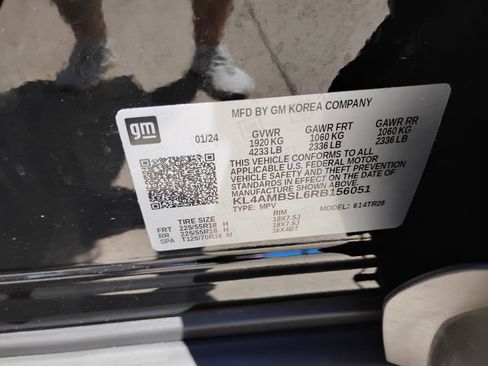 Used 2024 Buick Encore GX Preferred w/ Comfort Package FWD image 35