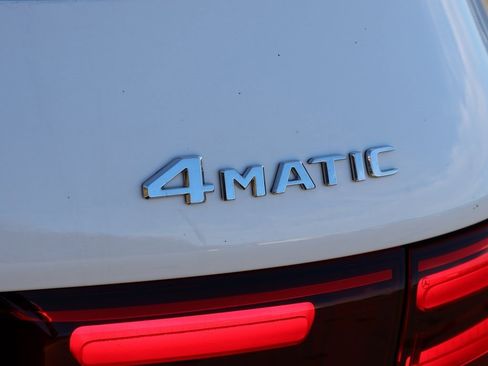 New 2026 Mercedes-Benz GLB 250 4MATIC image 9