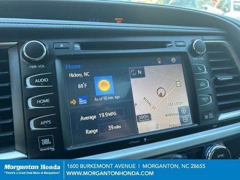Used 2015 Toyota Highlander Limited Platinum AWD/4WD image 22