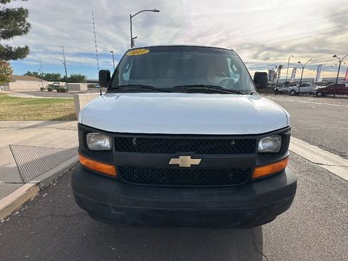 Used 2017 Chevrolet Express 2500 image 8