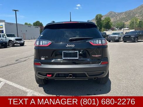 Used 2021 Jeep Cherokee Trailhawk w/ Technology Group AWD/4WD image 5