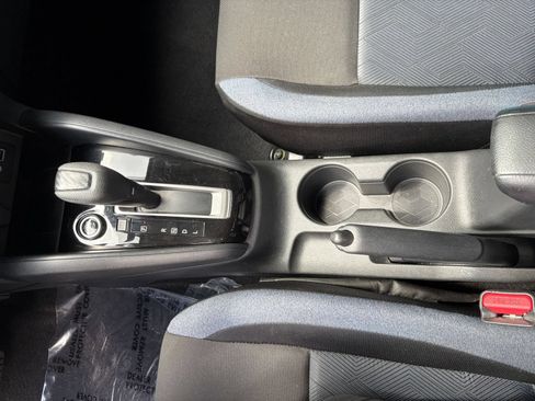 Used 2025 Nissan Versa SV FWD image 39