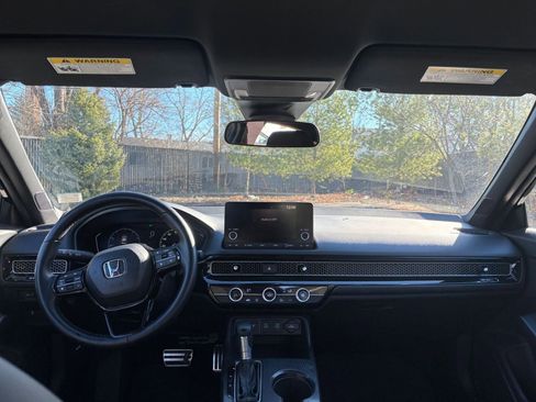 Used 2025 Honda Civic Sport image 31